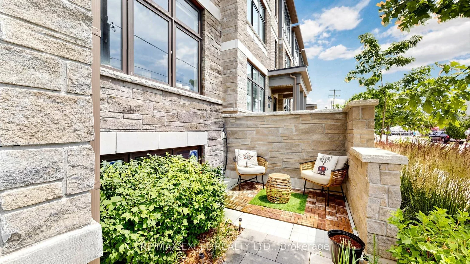 2A, Muir, Humber Summit, Toronto