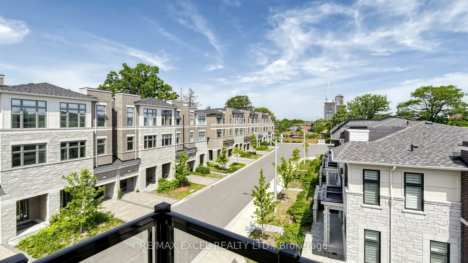 2A, Muir, Humber Summit, Toronto