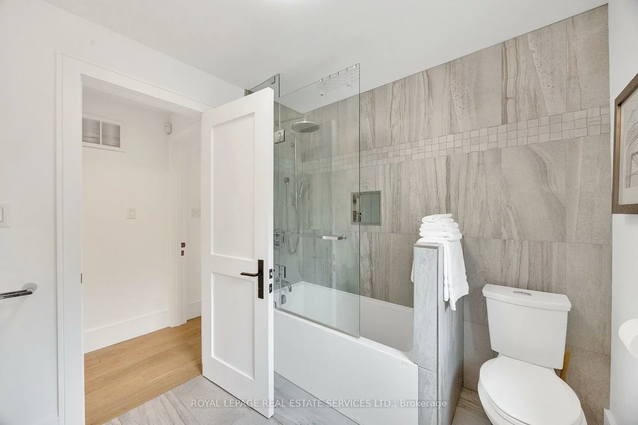52, Glenaden, Stonegate-Queensway, Toronto