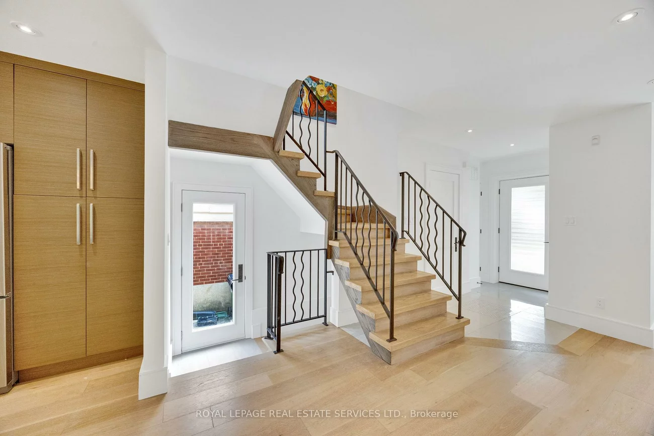 52, Glenaden, Stonegate-Queensway, Toronto