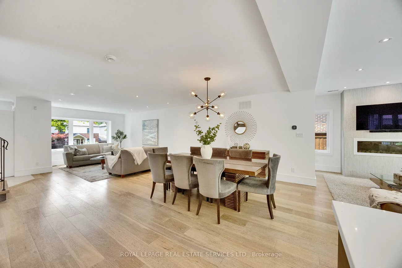 52, Glenaden, Stonegate-Queensway, Toronto