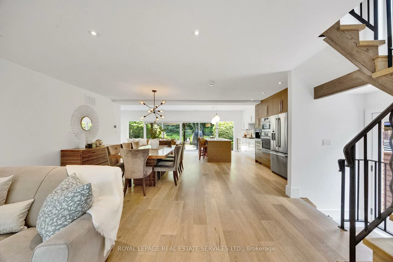 52, Glenaden, Stonegate-Queensway, Toronto
