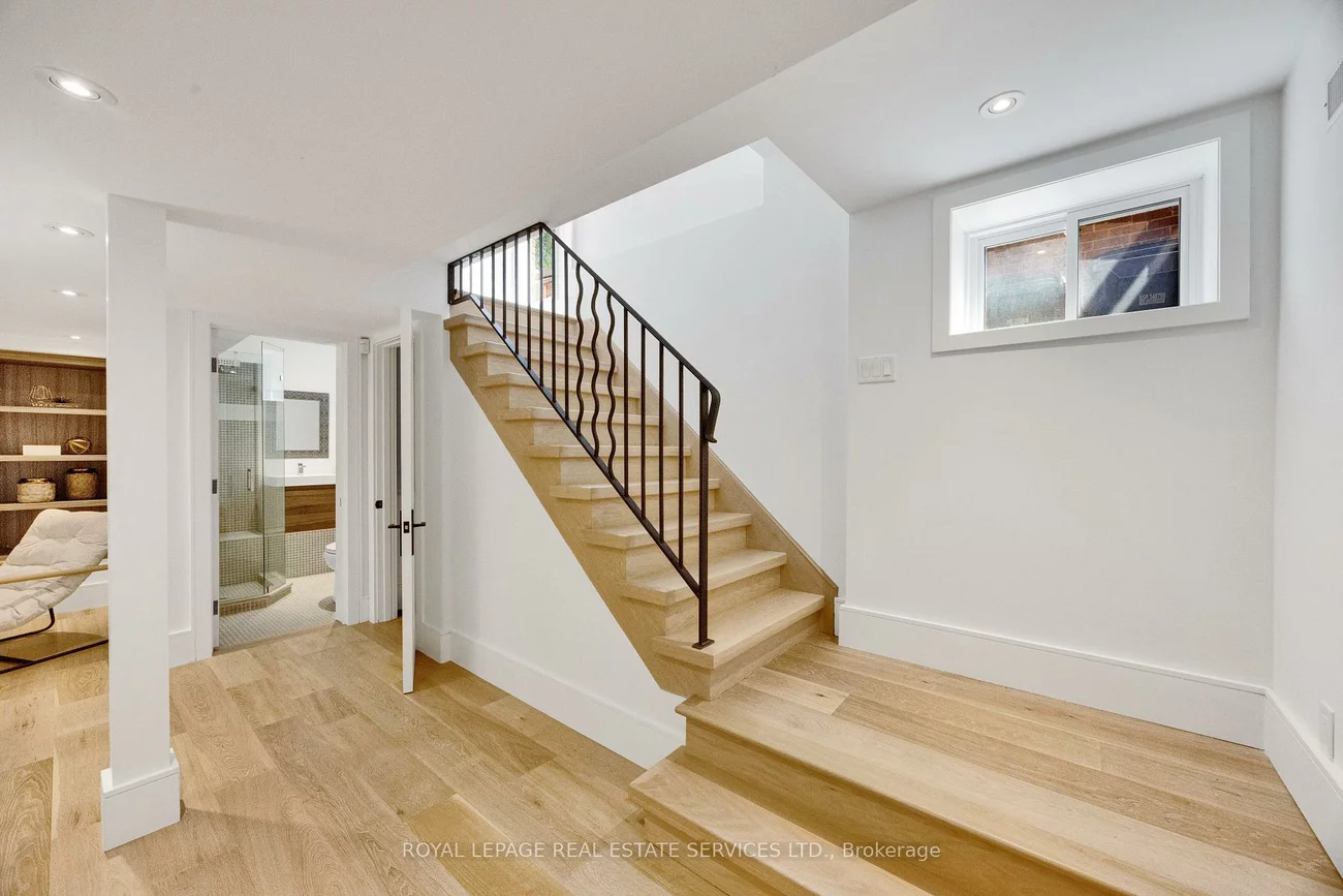 52, Glenaden, Stonegate-Queensway, Toronto