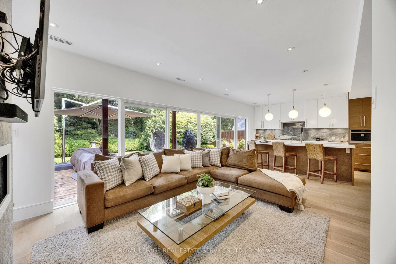 52, Glenaden, Stonegate-Queensway, Toronto