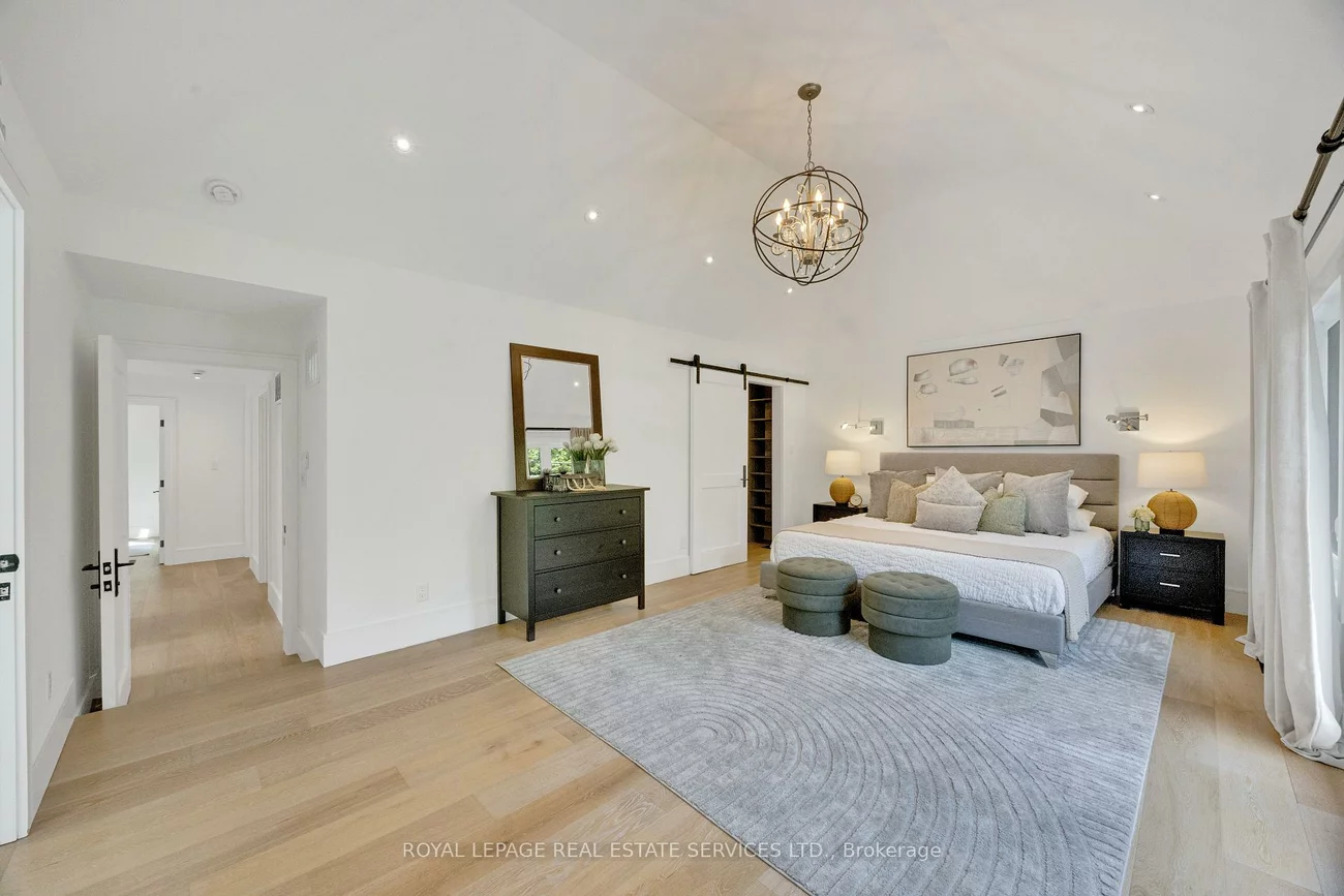 52, Glenaden, Stonegate-Queensway, Toronto