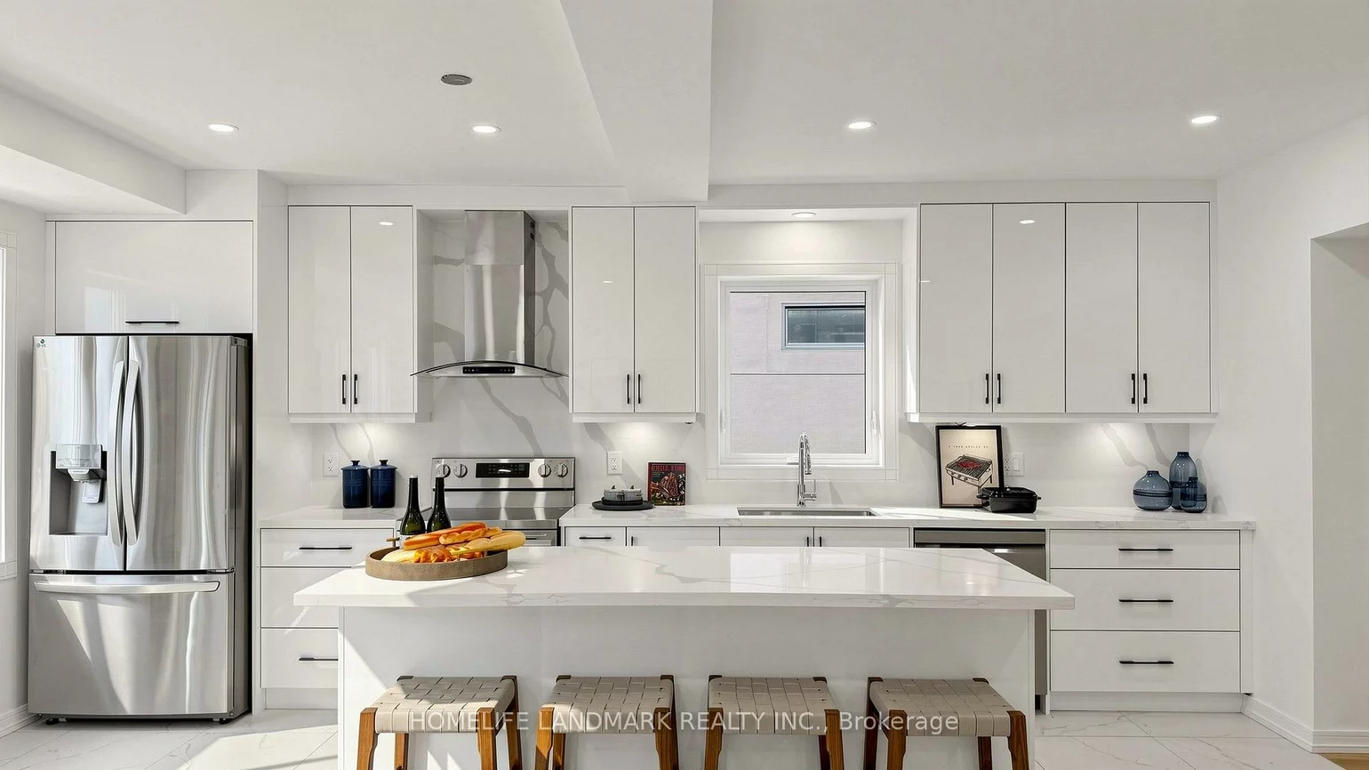 88, Waniska, Stonegate-Queensway, Toronto