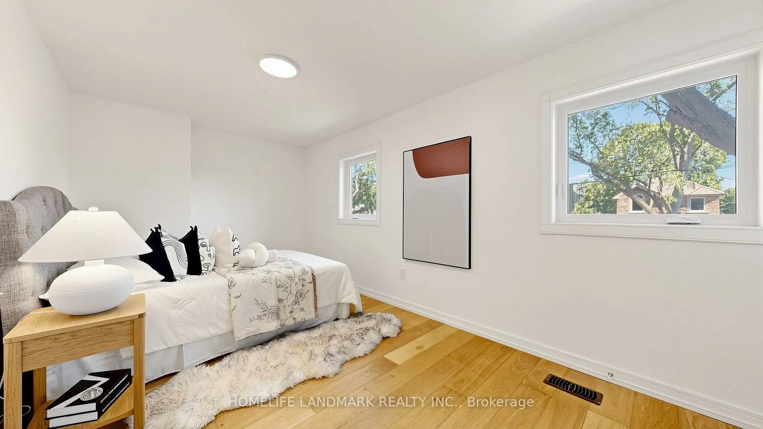 88, Waniska, Stonegate-Queensway, Toronto