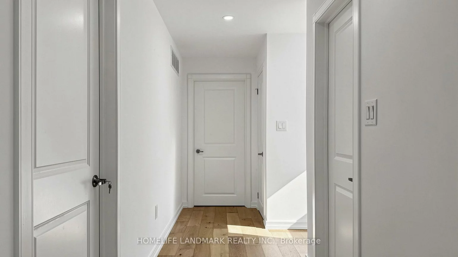 88, Waniska, Stonegate-Queensway, Toronto