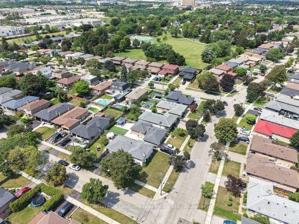 333, Jeffcoat, West Humber-Clairville, Toronto