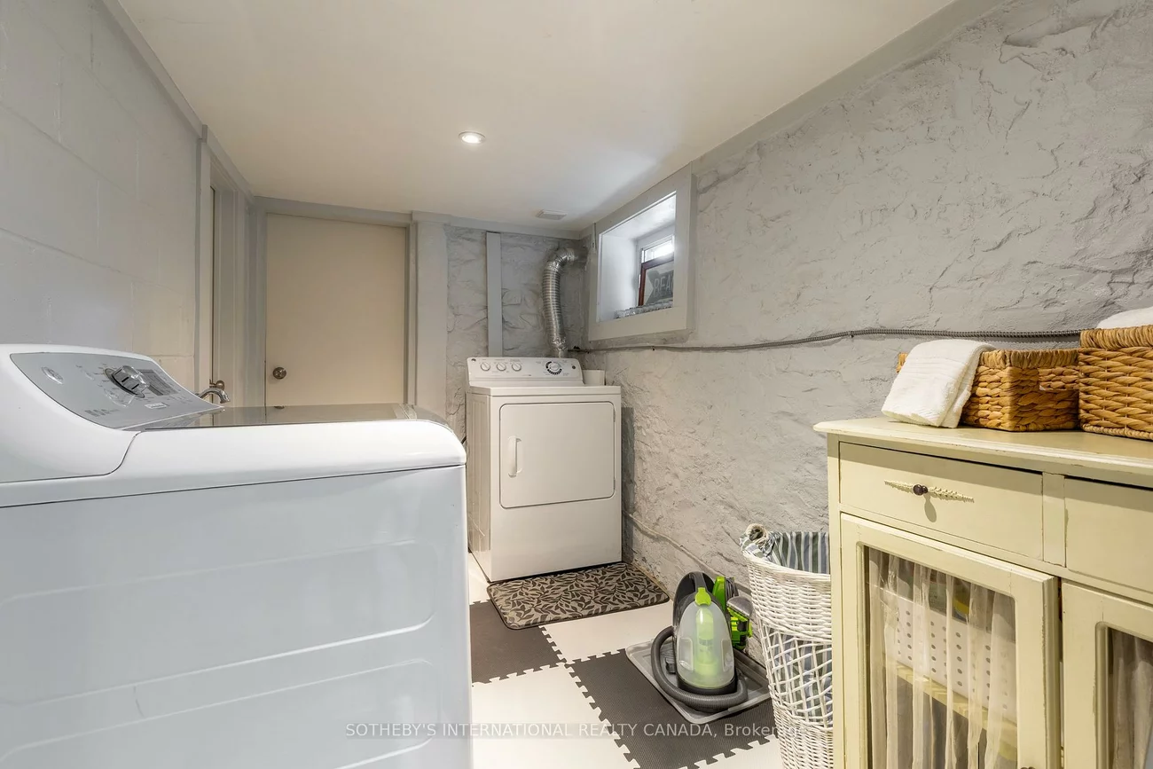 2, Rexford, Runnymede-Bloor West Village, Toronto