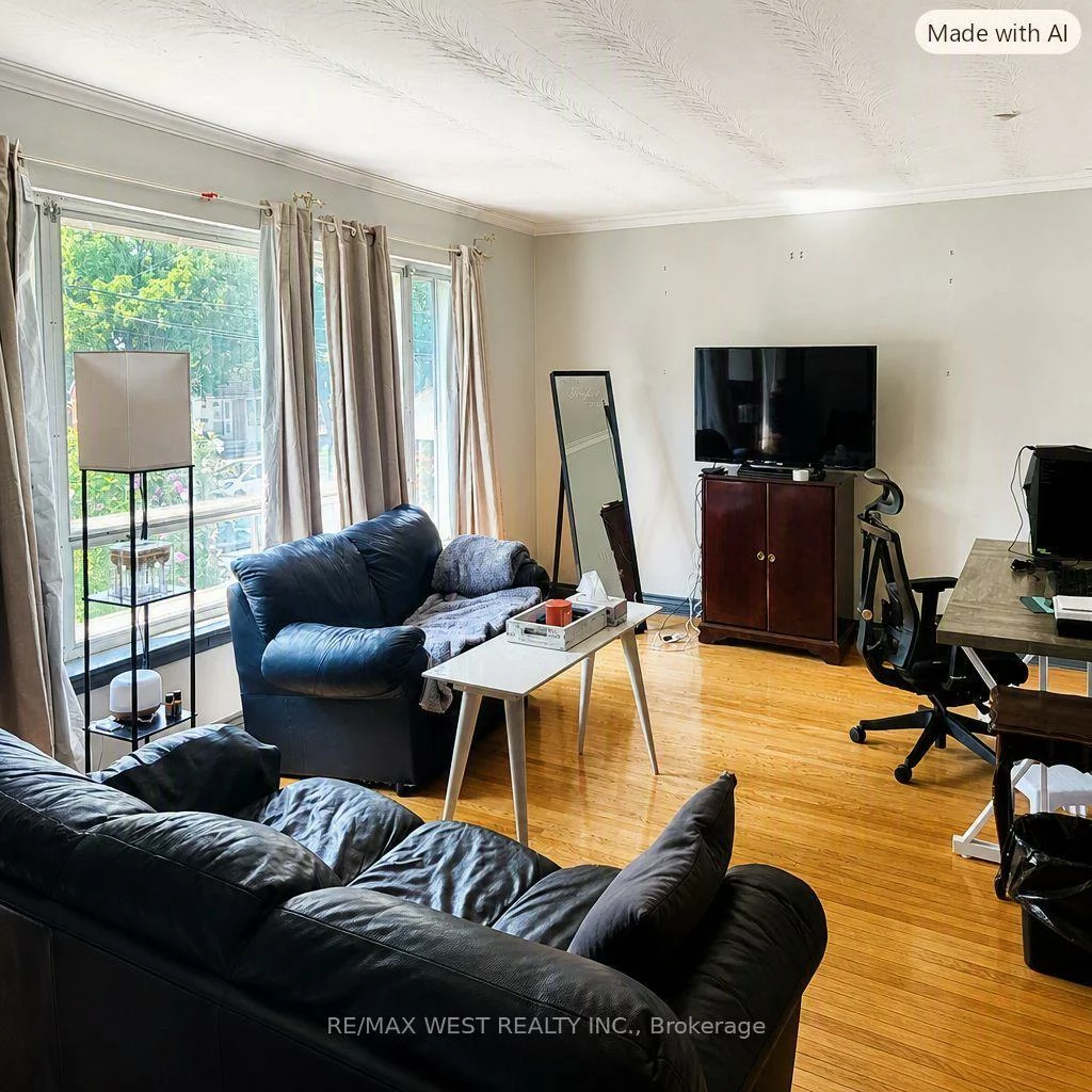 65, Ridge Point, Brookhaven-Amesbury, Toronto