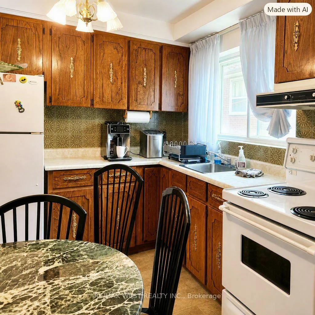 65, Ridge Point, Brookhaven-Amesbury, Toronto