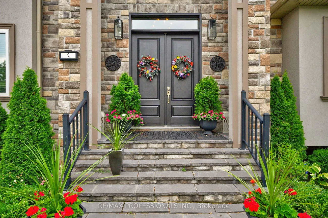 2, Charleston, Islington-City Centre West, Toronto