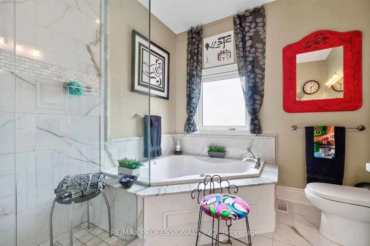 2, Charleston, Islington-City Centre West, Toronto