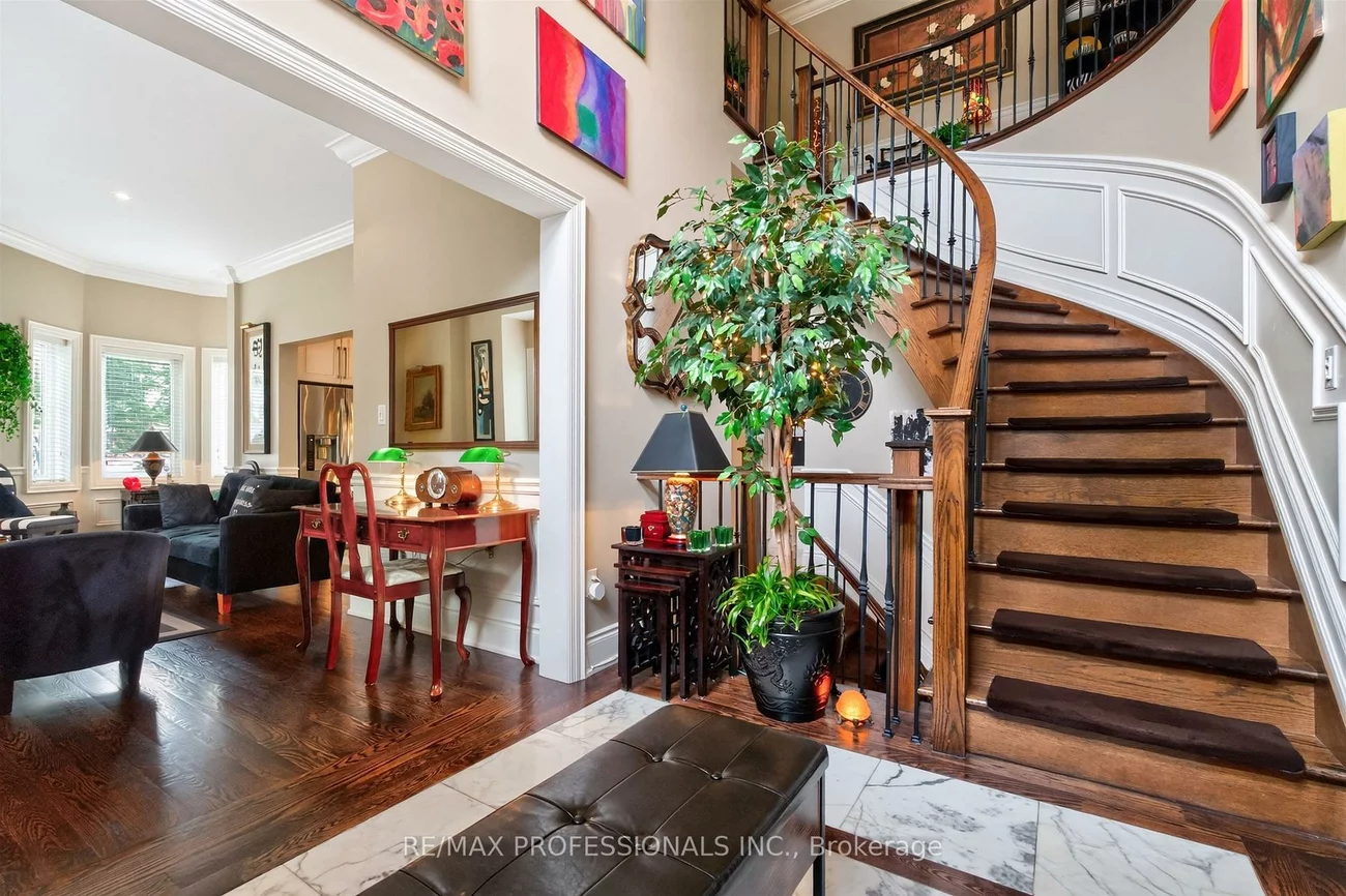 2, Charleston, Islington-City Centre West, Toronto