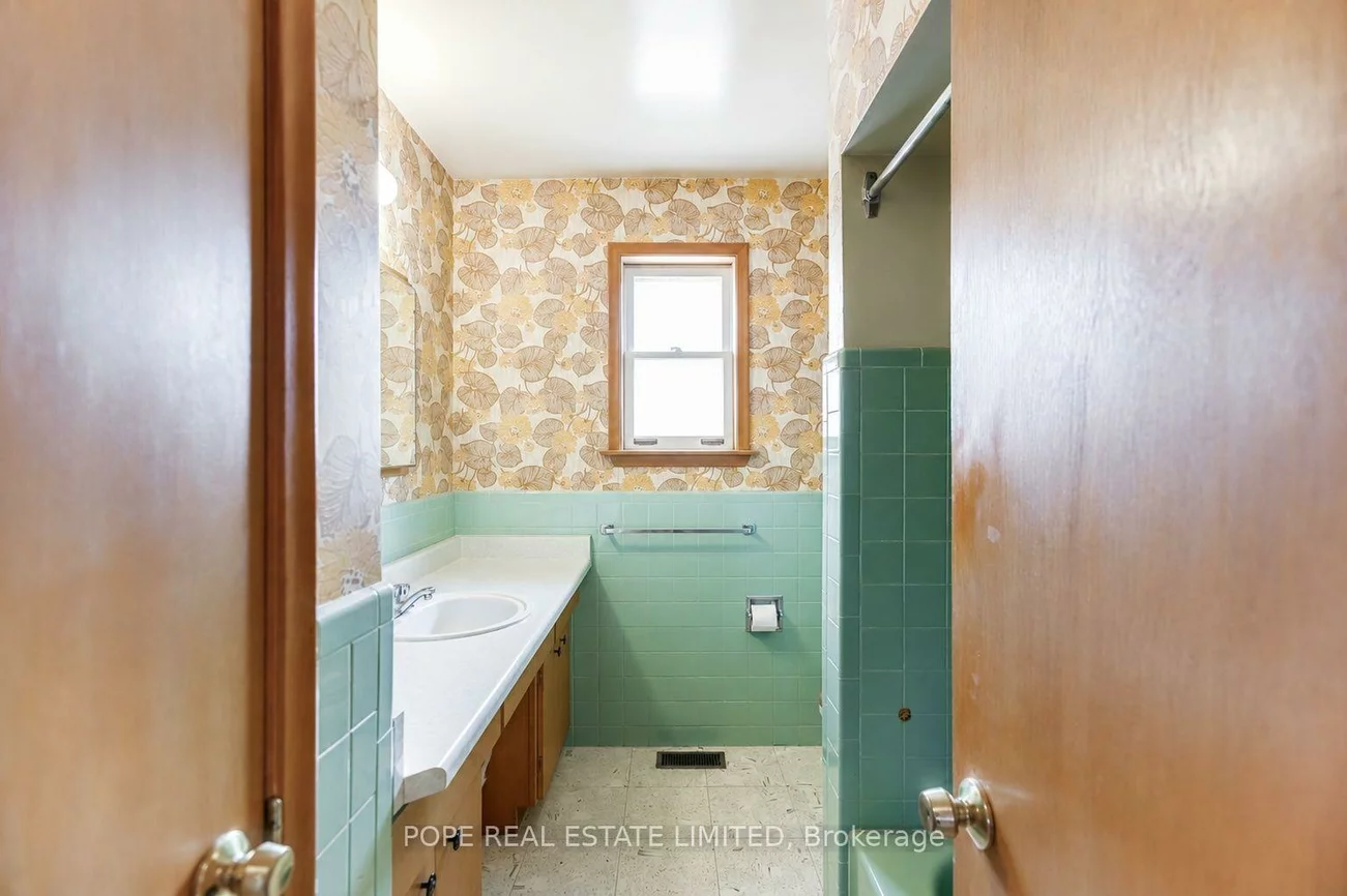 16, Pipestone, Elms-Old Rexdale, Toronto