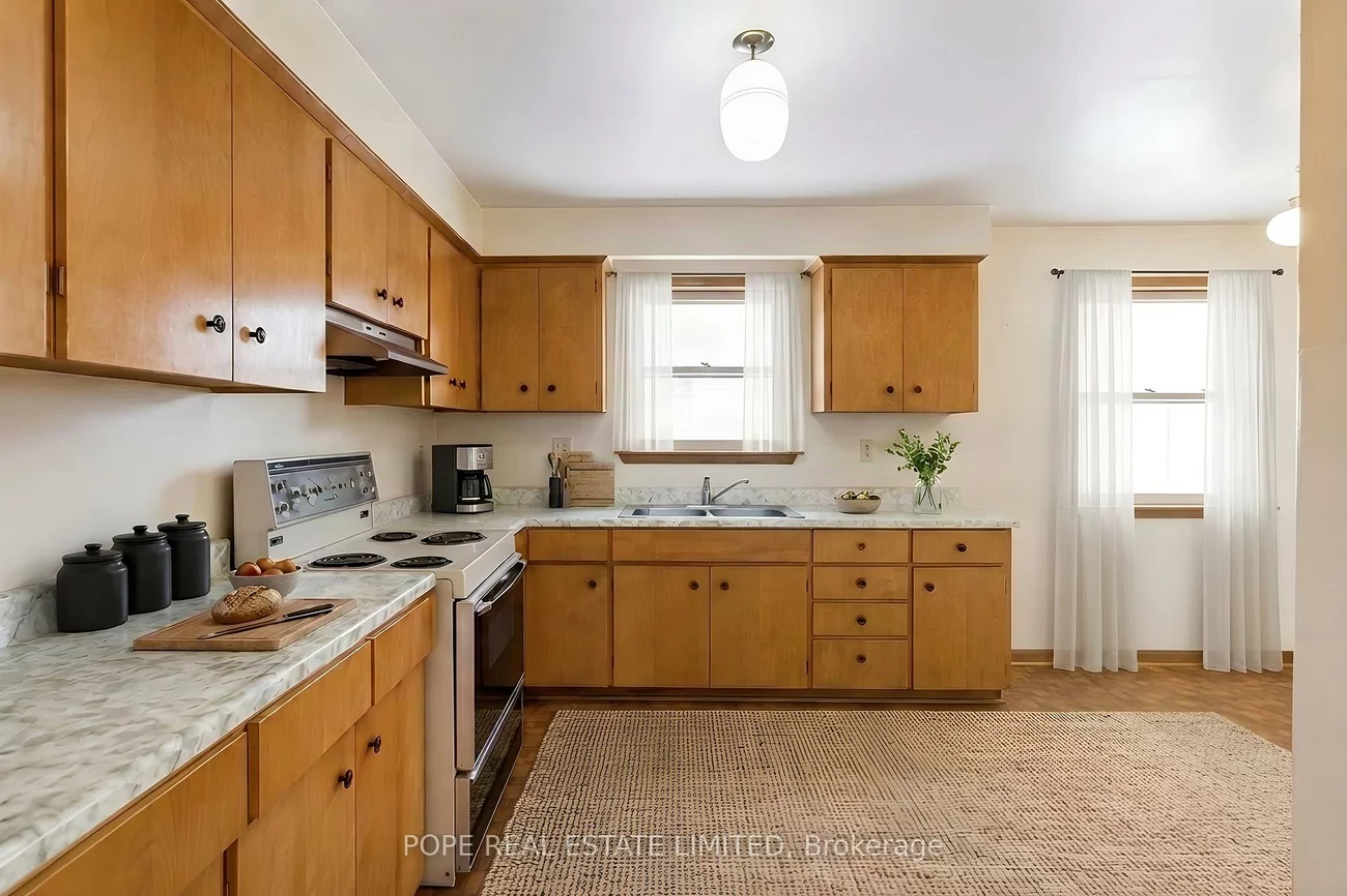 16, Pipestone, Elms-Old Rexdale, Toronto