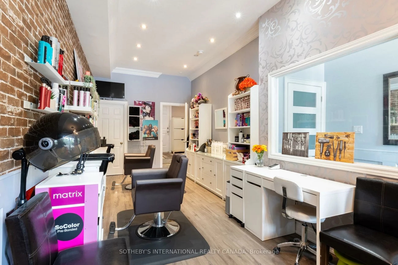 960A, The Queensway, Stonegate-Queensway, Toronto
