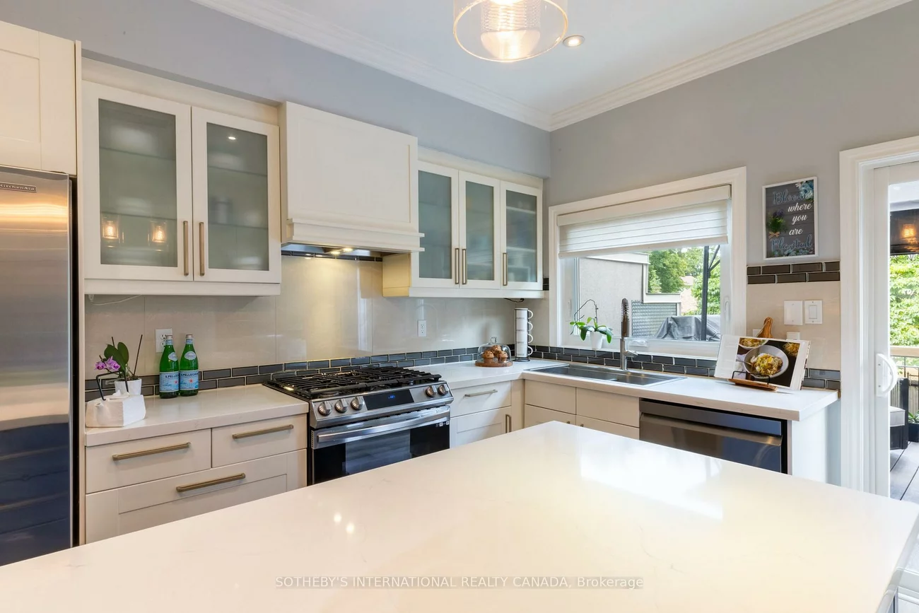 960A, The Queensway, Stonegate-Queensway, Toronto