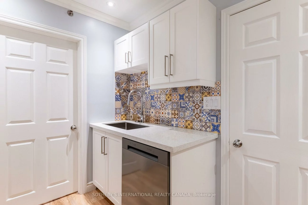 960A, The Queensway, Stonegate-Queensway, Toronto