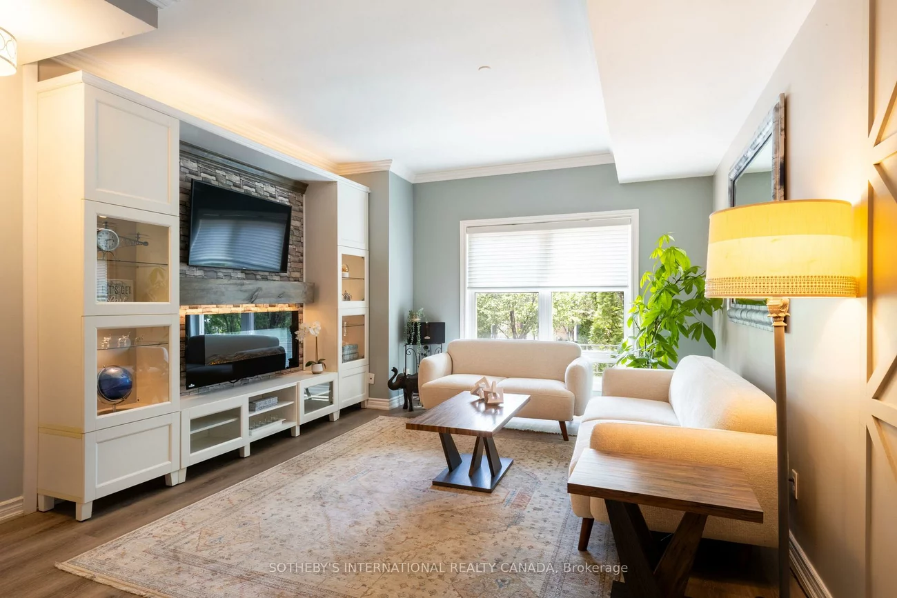 960A, The Queensway, Stonegate-Queensway, Toronto