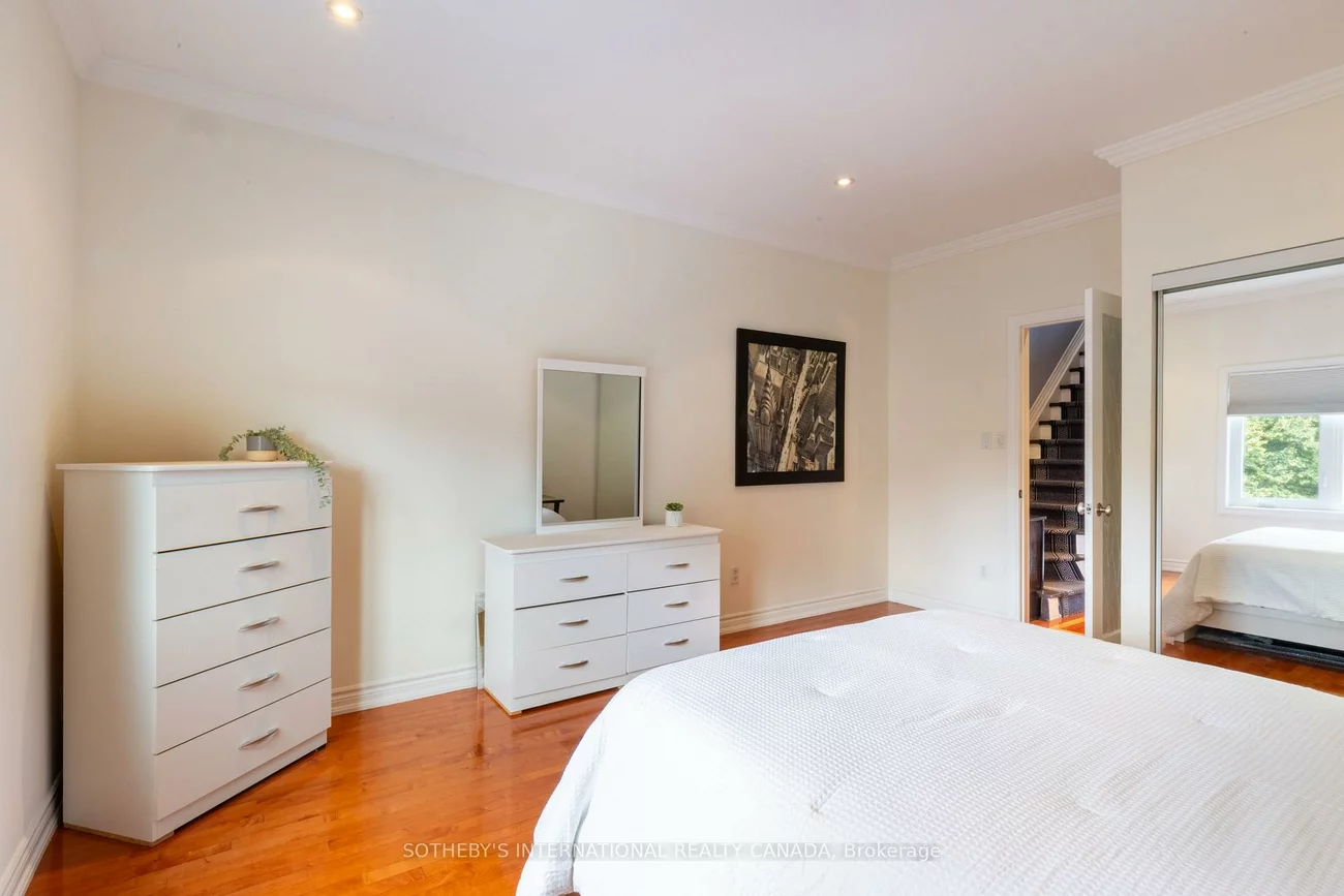 960A, The Queensway, Stonegate-Queensway, Toronto
