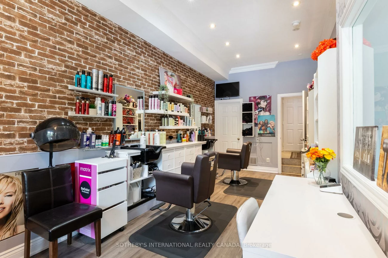 960A, The Queensway, Stonegate-Queensway, Toronto