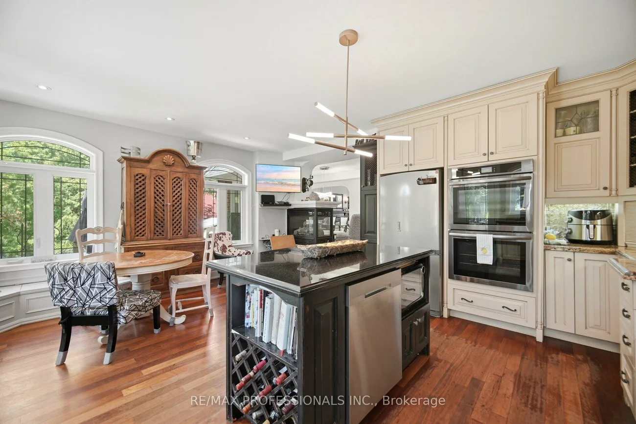 29, Mattice, Islington-City Centre West, Toronto