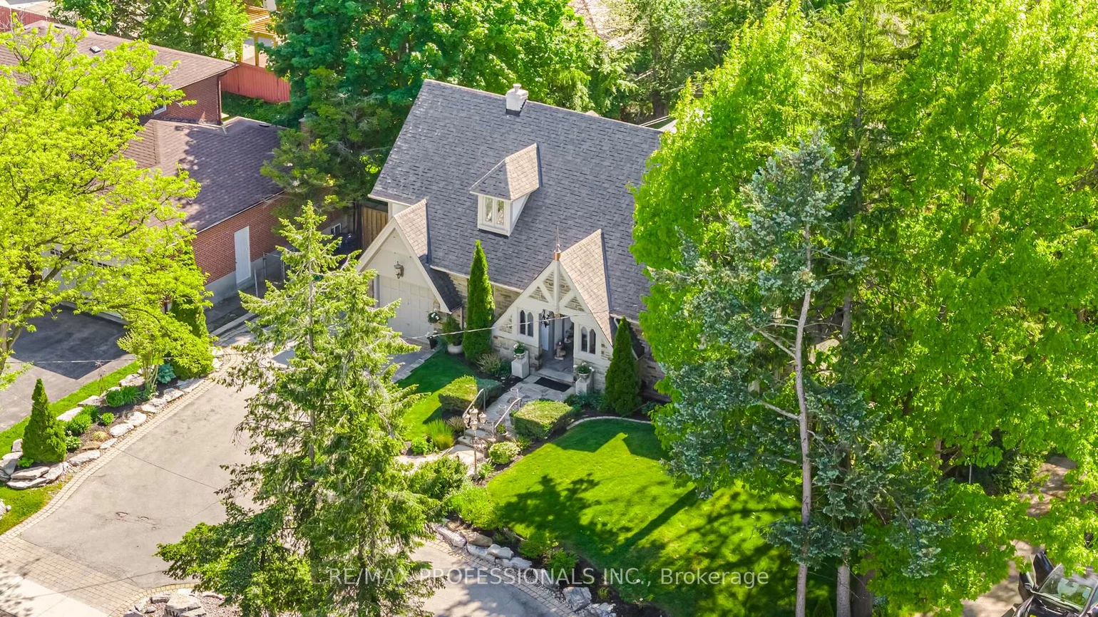 29, Mattice, Islington-City Centre West, Toronto