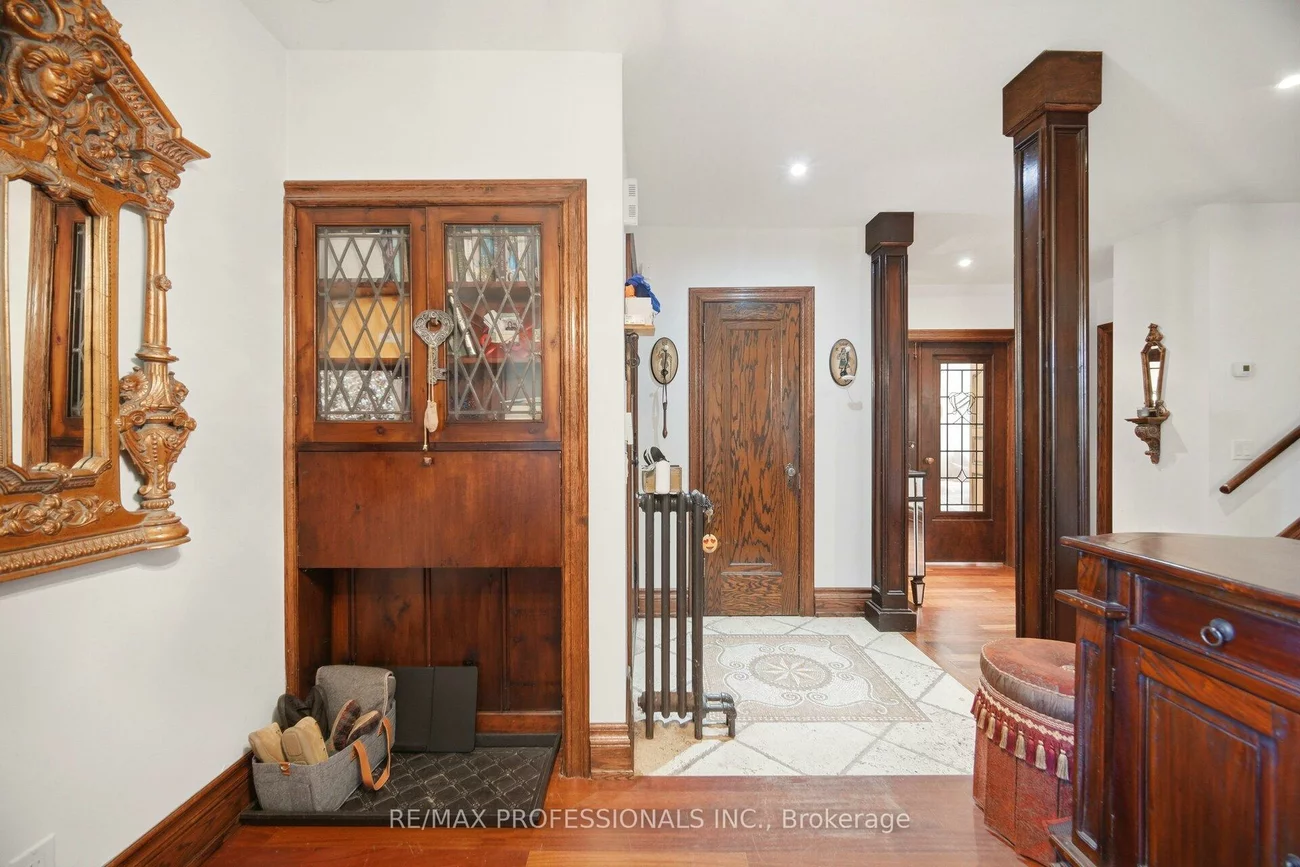 29, Mattice, Islington-City Centre West, Toronto