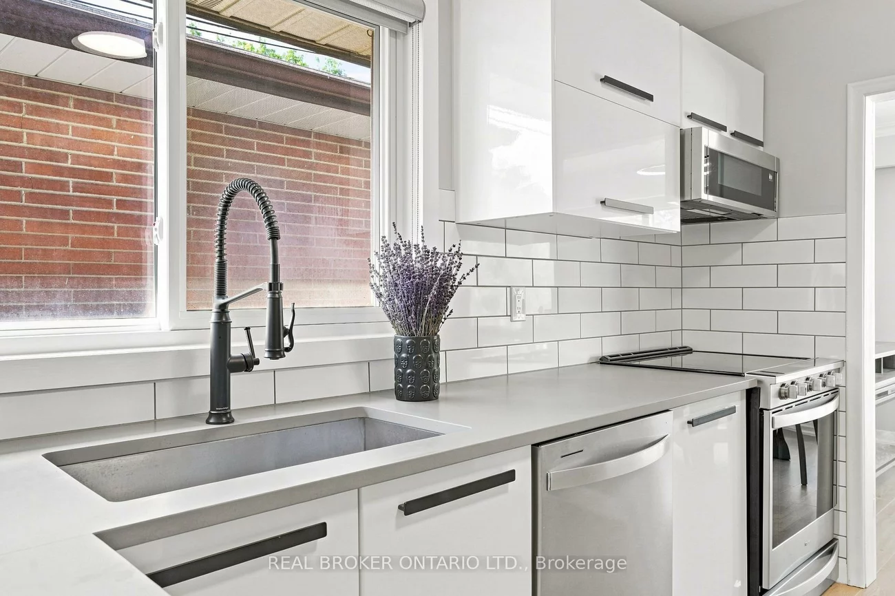 7, Allison, Stonegate-Queensway, Toronto