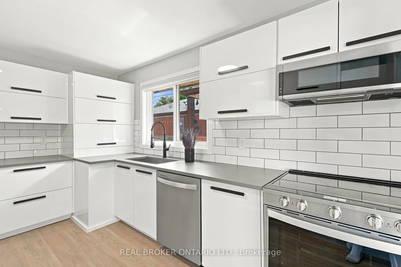 7, Allison, Stonegate-Queensway, Toronto