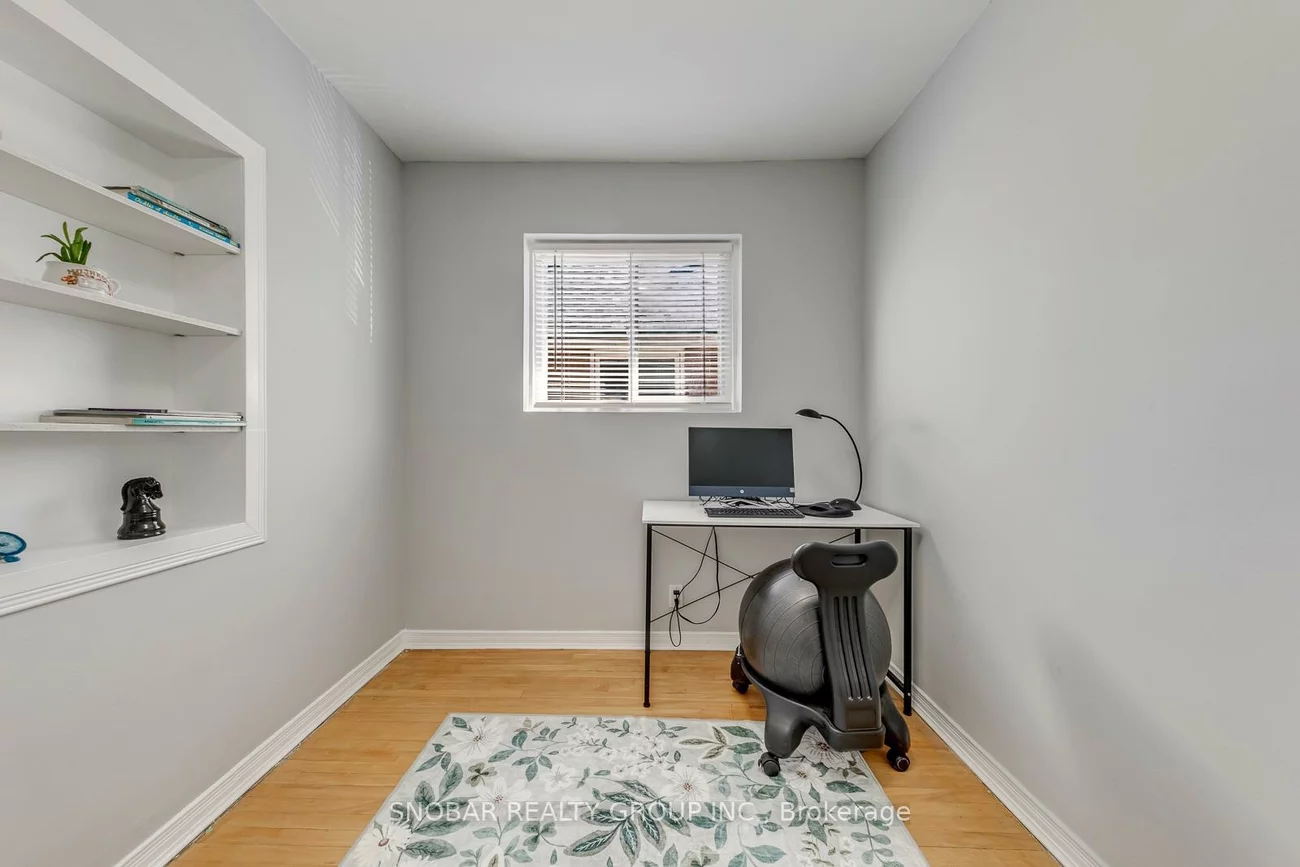 40, Dixon, Humber Heights, Toronto