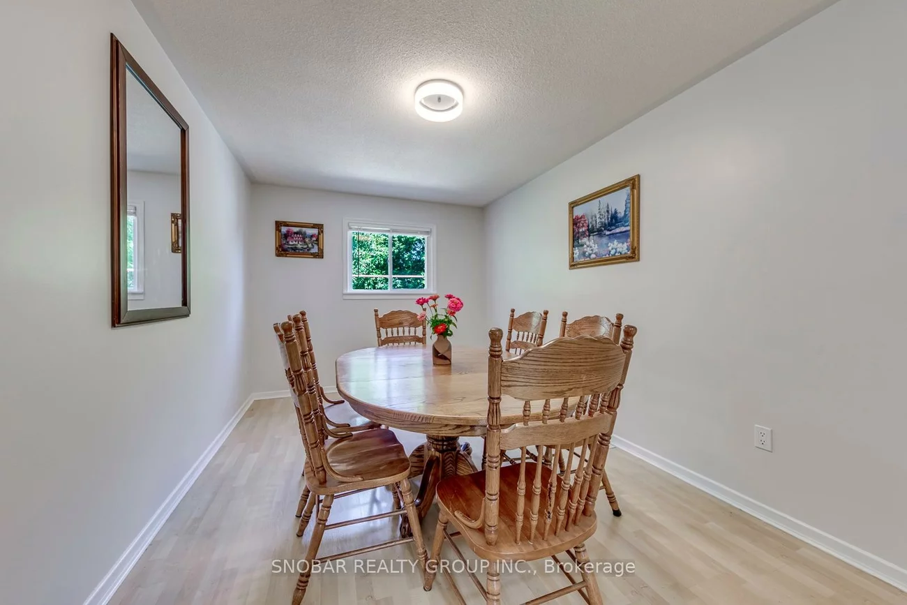 40, Dixon, Humber Heights, Toronto