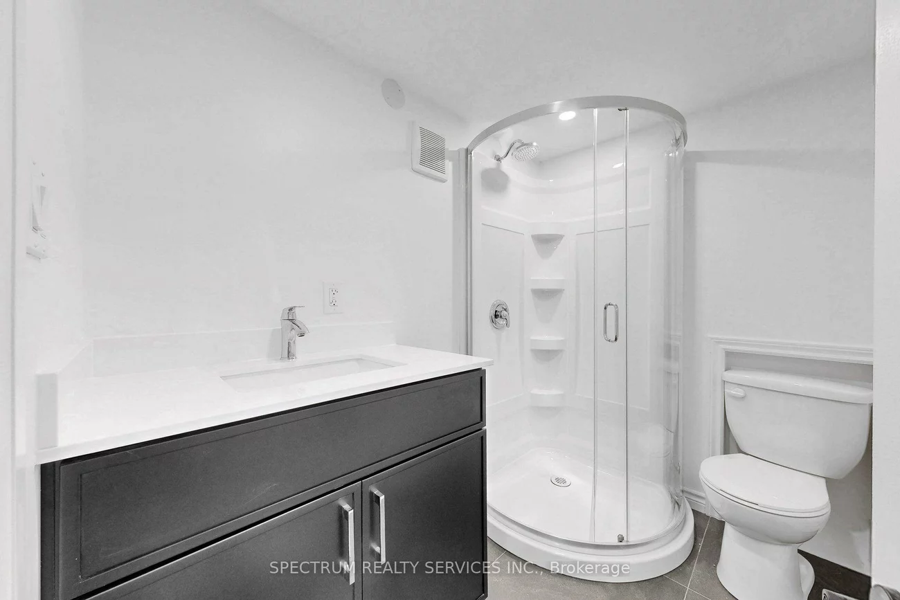 86, Church, Weston, Toronto