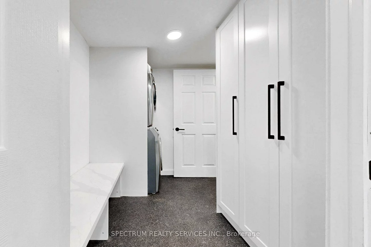 86, Church, Weston, Toronto