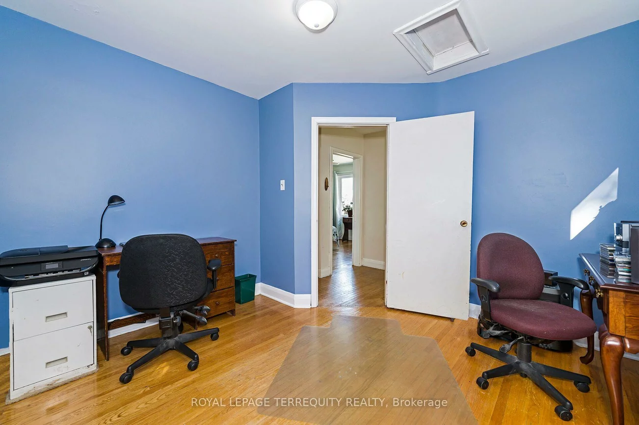 2307, Lawrence, Humber Heights, Toronto