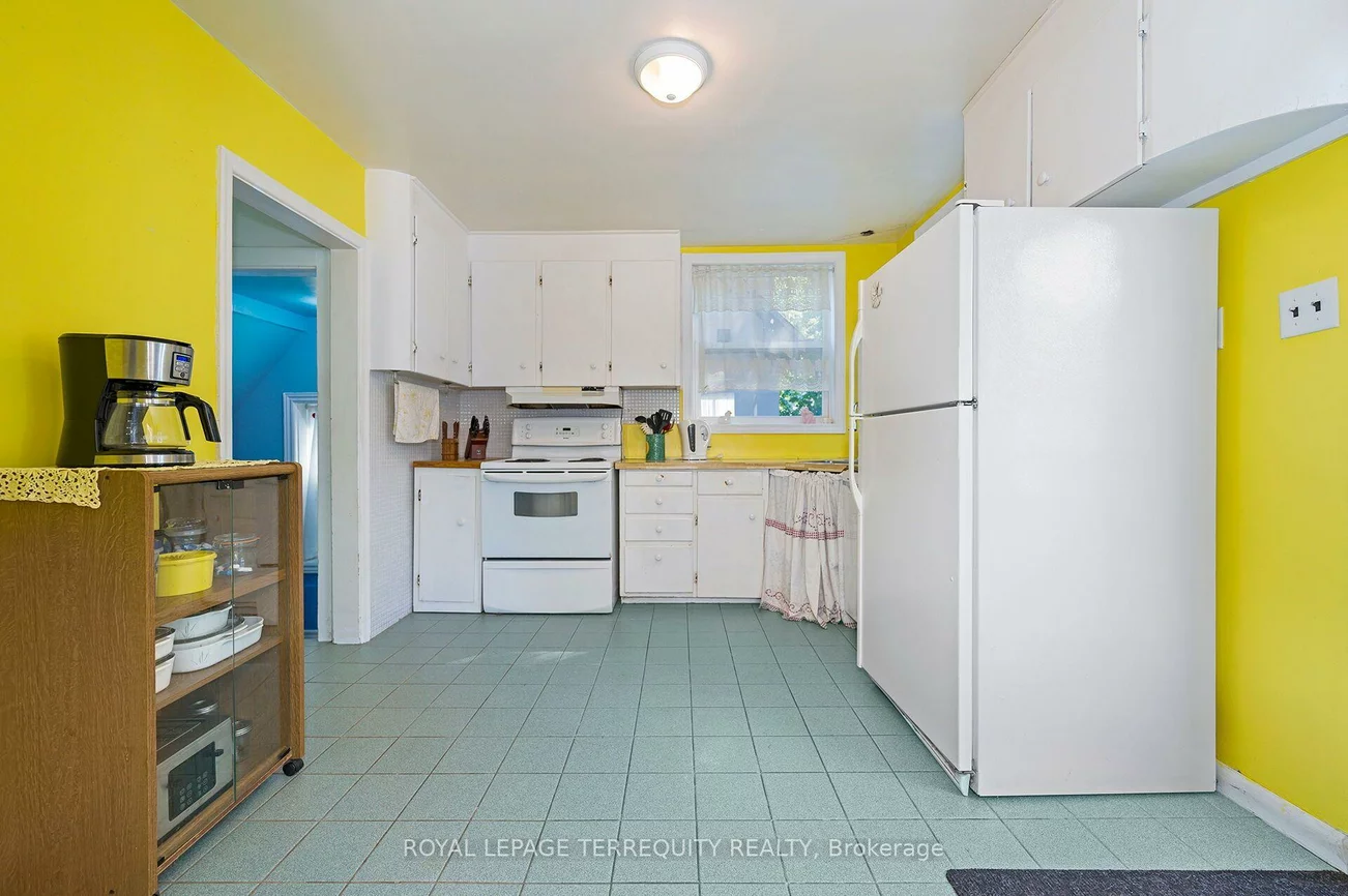 2307, Lawrence, Humber Heights, Toronto