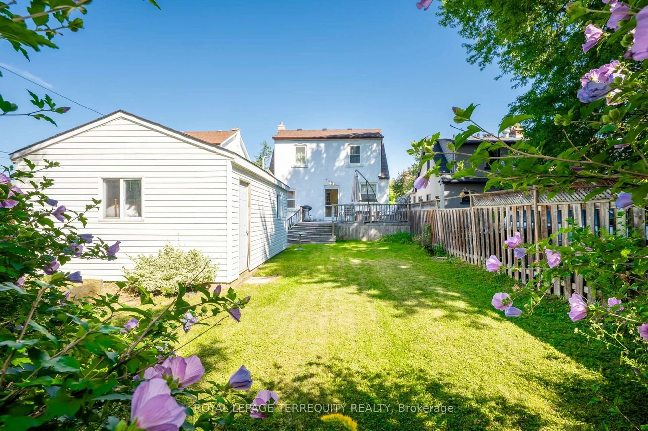 2307, Lawrence, Humber Heights, Toronto