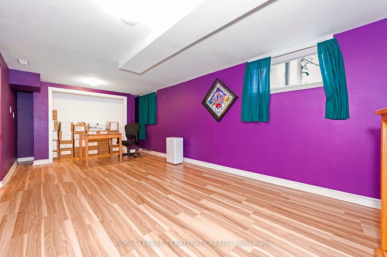 2307, Lawrence, Humber Heights, Toronto