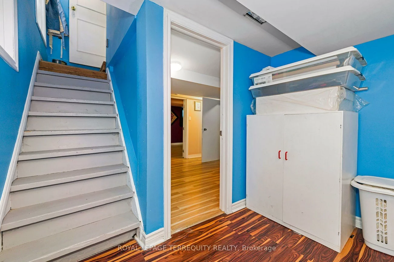 2307, Lawrence, Humber Heights, Toronto