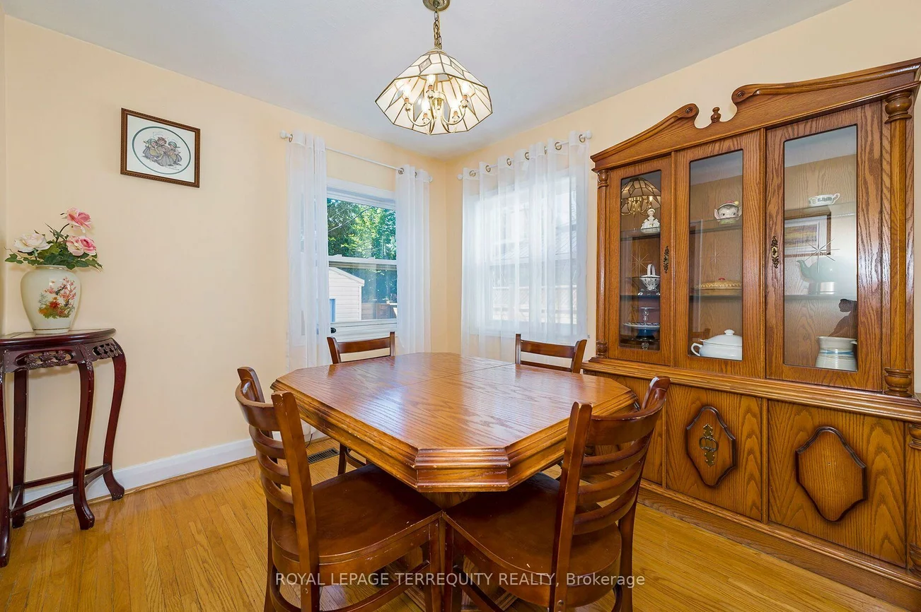 2307, Lawrence, Humber Heights, Toronto