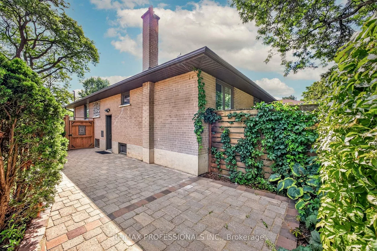 57, Merrygale, Eringate-Centennial-West Deane, Toronto