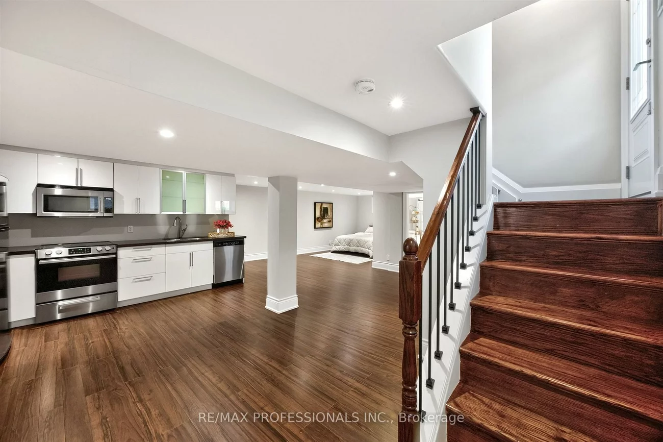 57, Merrygale, Eringate-Centennial-West Deane, Toronto