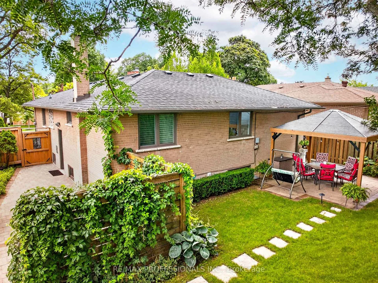 57, Merrygale, Eringate-Centennial-West Deane, Toronto
