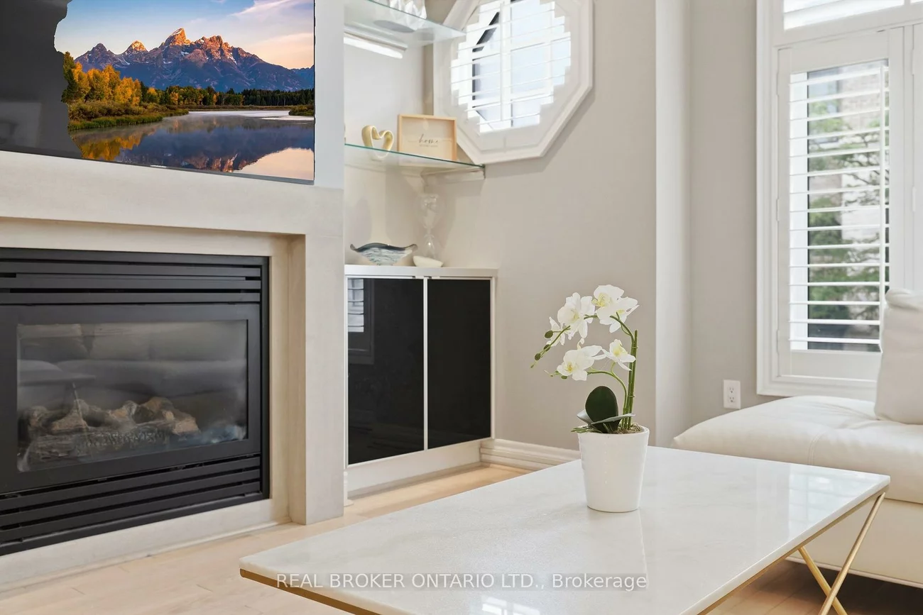 39, Lobo Mews, Islington-City Centre West, Toronto