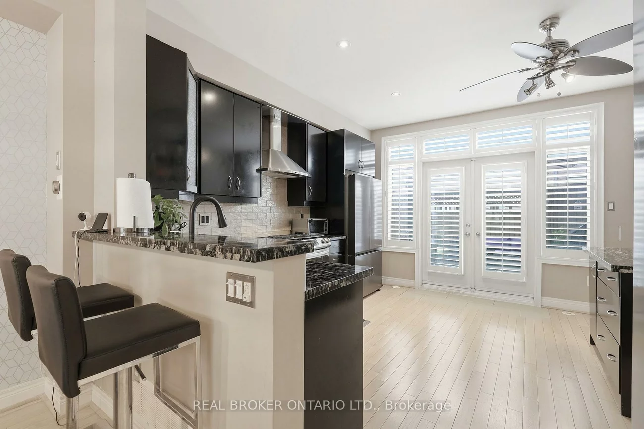 39, Lobo Mews, Islington-City Centre West, Toronto