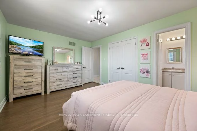 19, Hamer, Kingsview Village-The Westway, Toronto