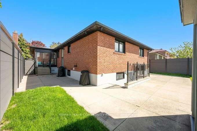 19, Hamer, Kingsview Village-The Westway, Toronto