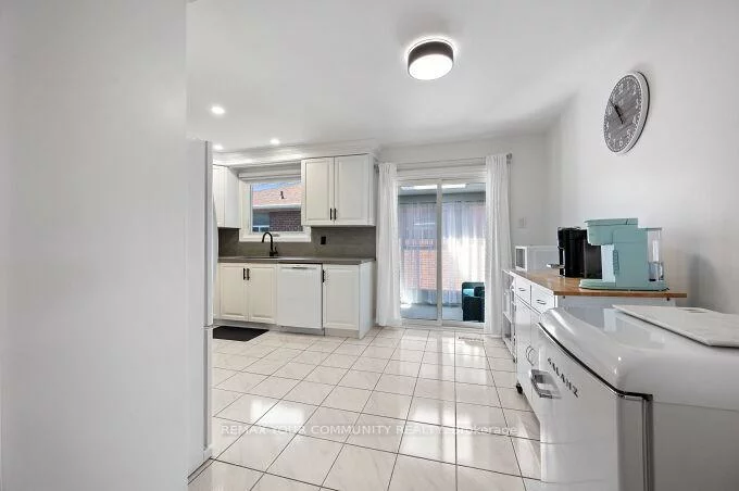 19, Hamer, Kingsview Village-The Westway, Toronto